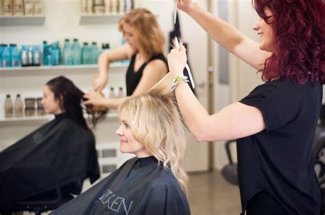 Best Hair Salons near me in Medolla, Rural Emilia